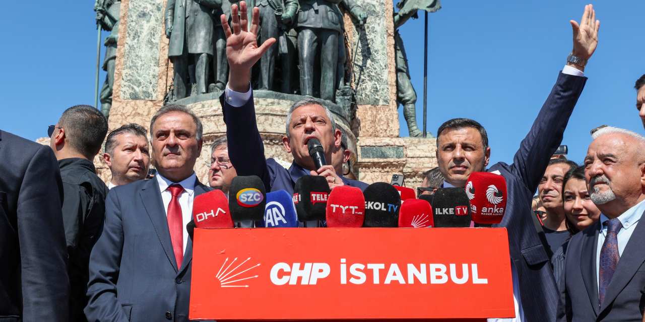 Abdulkadir Selvi'den 2 konuda Özgür Özel itirafı: Tarihin doğru yerinde durdu