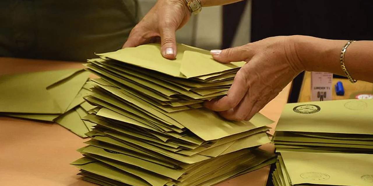 Referandumun 'iptali' başvurusuna mahkemeden jet karar