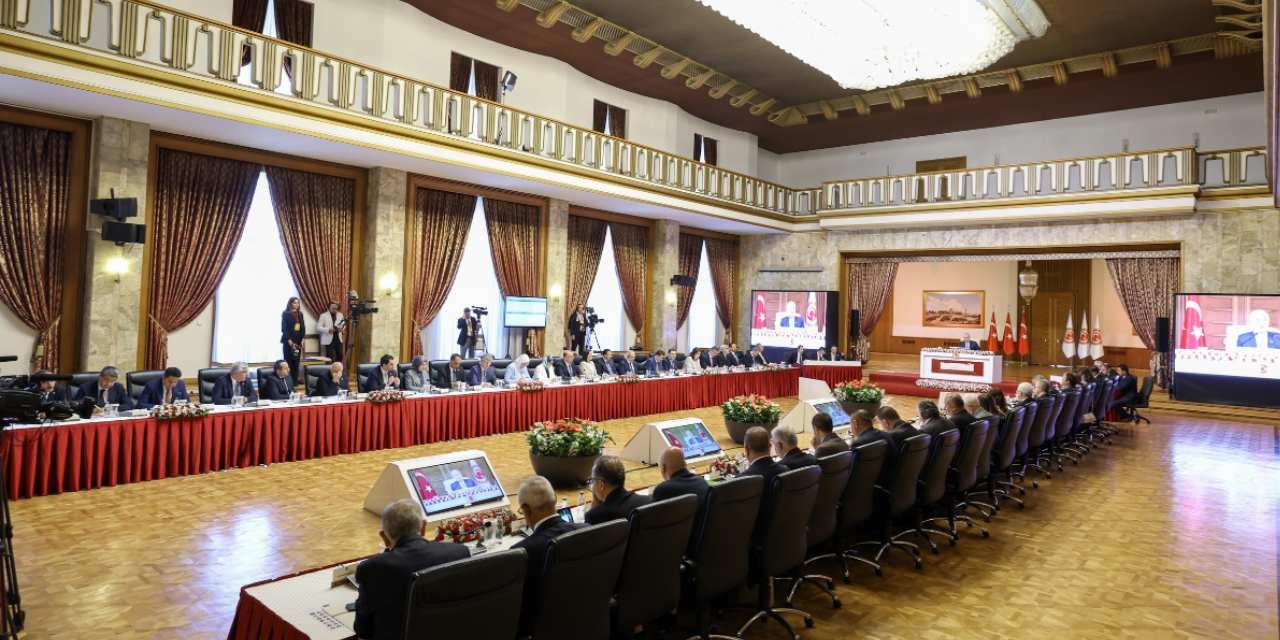 Komisyonda yargı tartışması: Toplumsal destek yüzde 70, güven yüzde 20’lerde