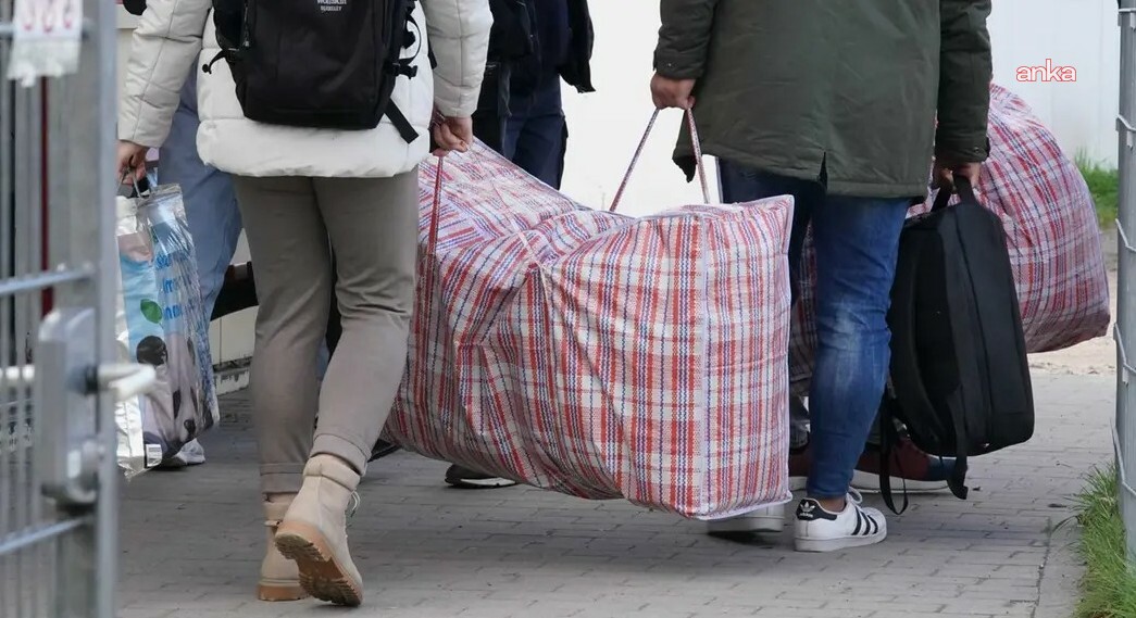 IŞİD mağduru Yezidi kardeşler Irak’a gönderilmekten son anda kurtuldu