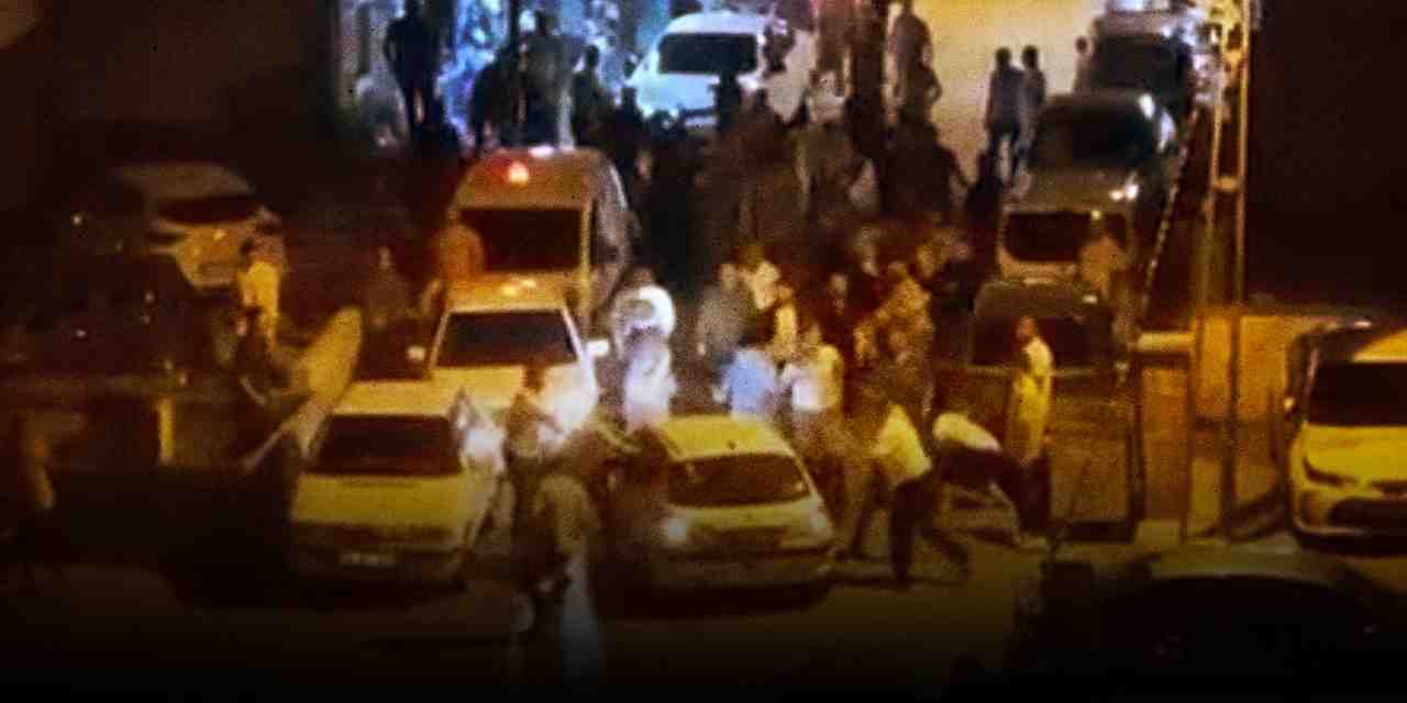 Alkollü sürücü düğün çıkışında kalabalığa daldı