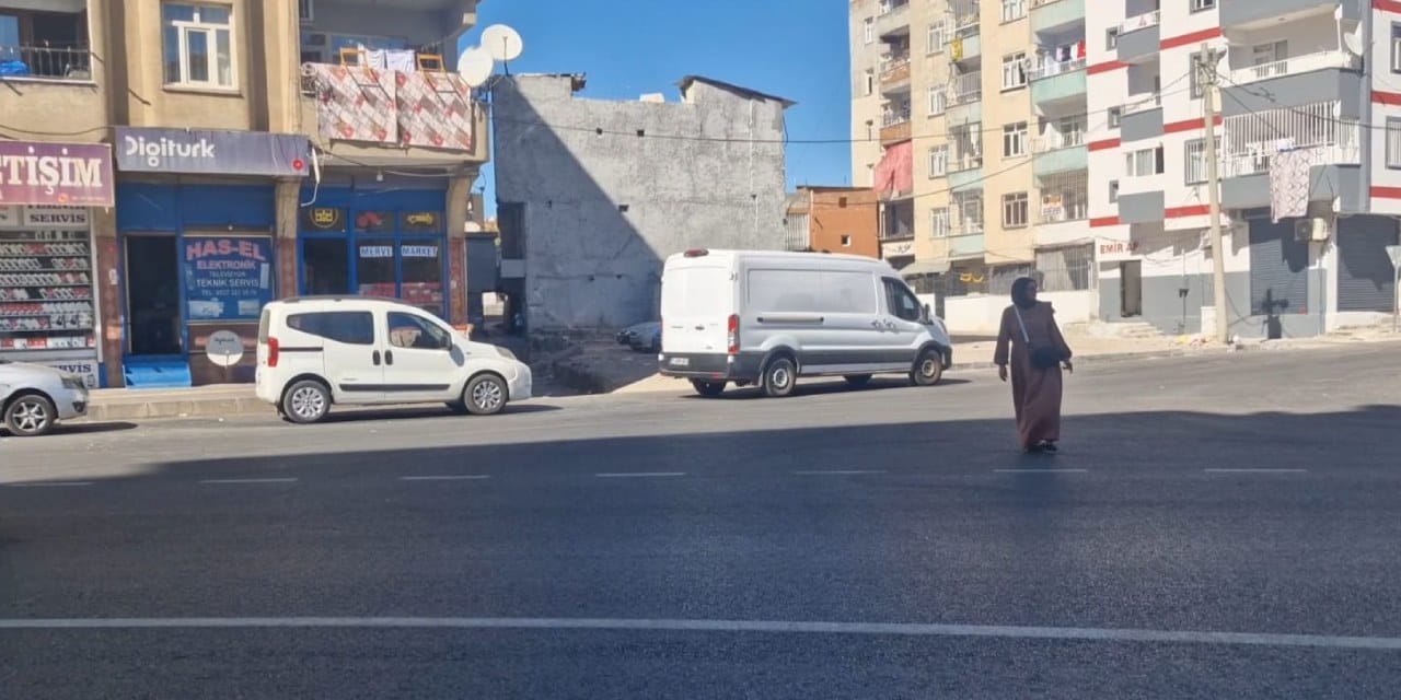 40 yaşındaki adam çocuklarının gözü önünde öldürüldü