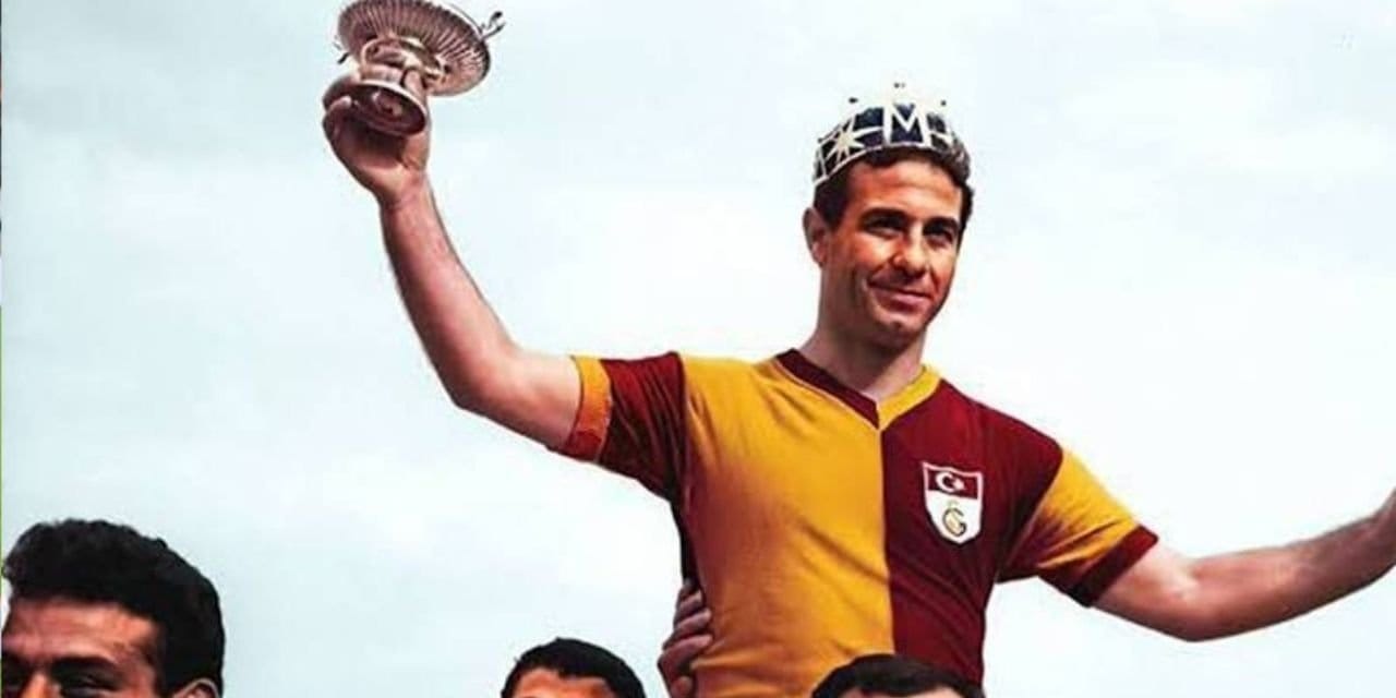 6 kez gol kralı oldu "Fenerbahçe ağlarını yırtan adam" olarak tarihe geçti: Metin Oktay unutulmadı