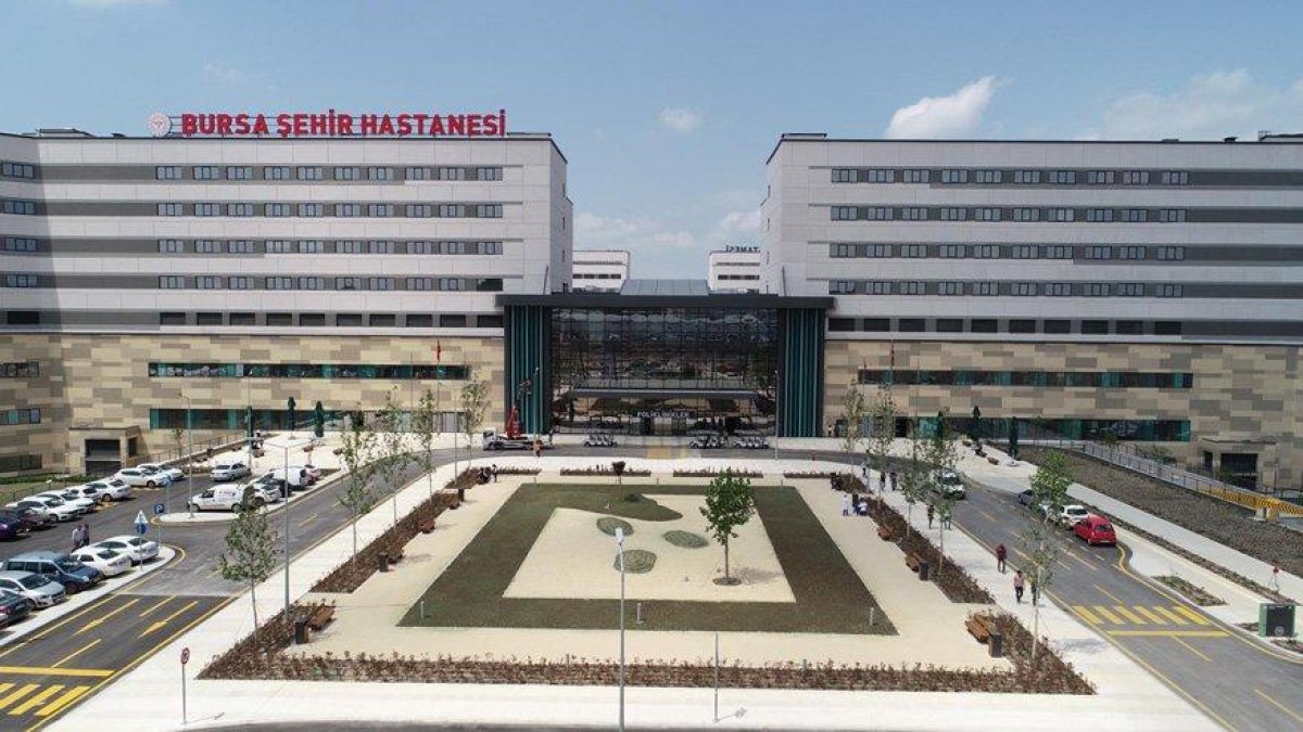 AKP’li vekil şehir hastanesinden şikayetçi oldu!