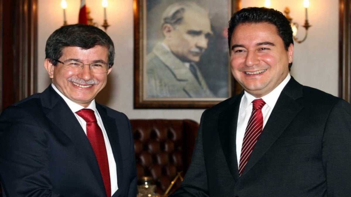 Davutoğlu'na yakın kaynaklar açıkladı! Ali Babacan ile birleşme olacak mı?