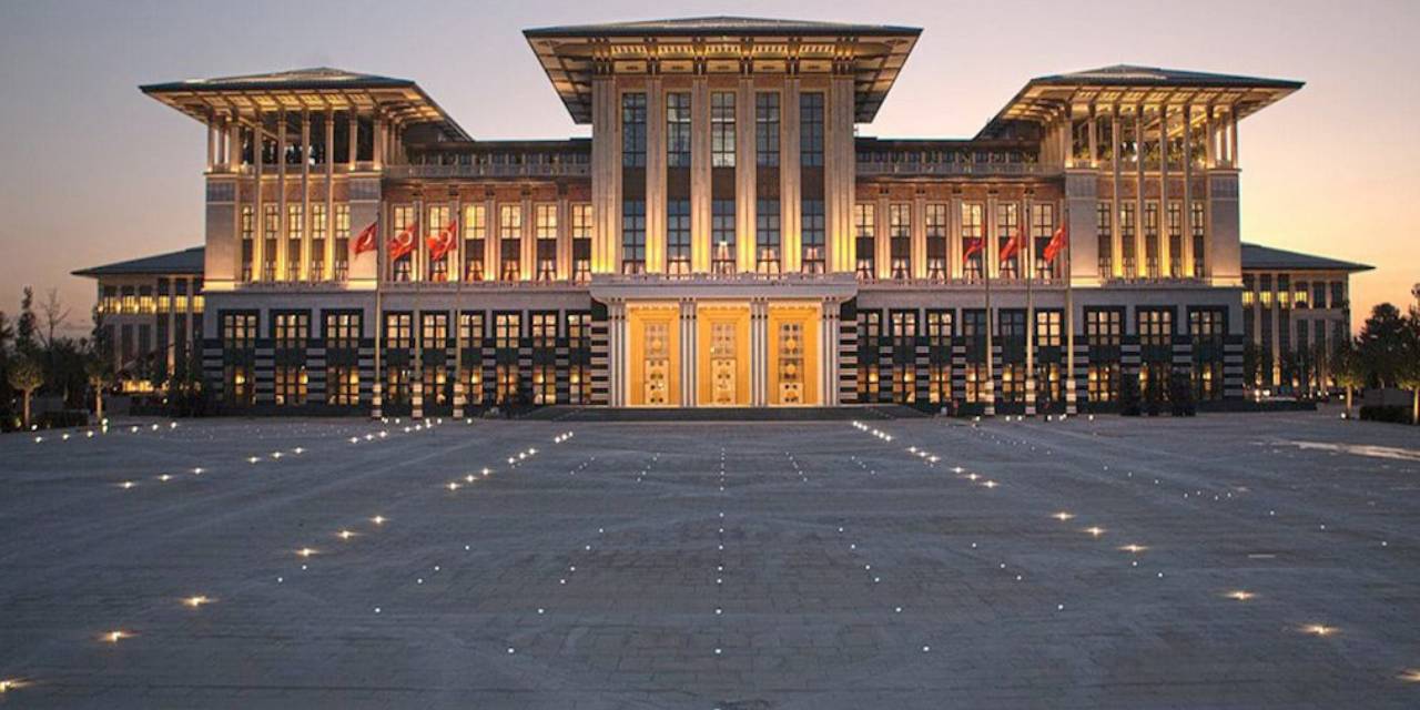 Saray kayyum ve tutuklamalara işaret etti! Süreçte kritik mesaj