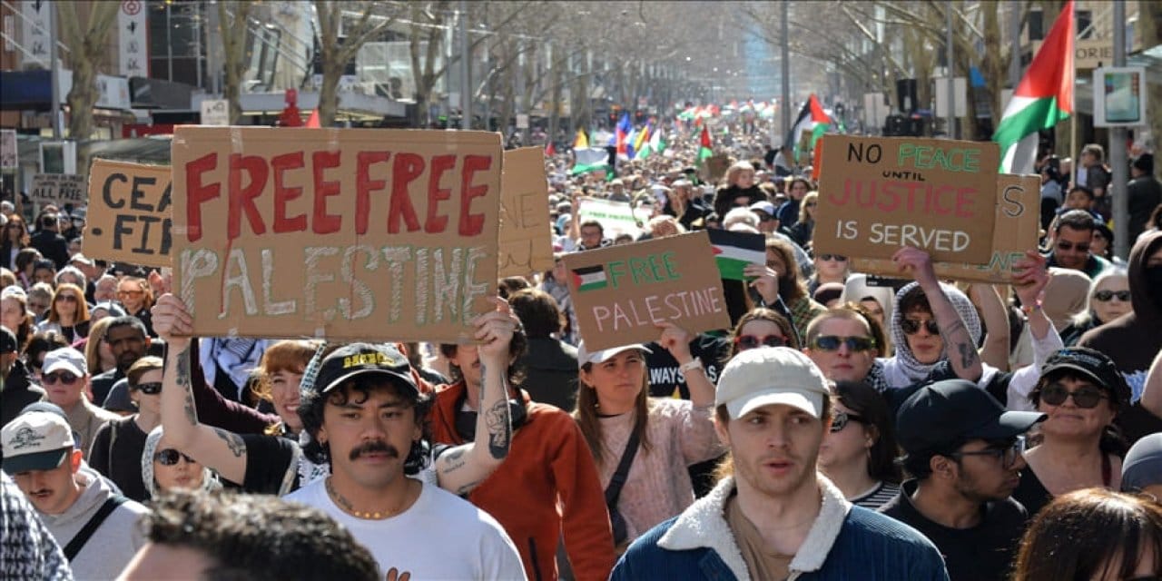 Avustralya'da İsrail'in soykırımına karşı protestolar 100. haftasına ulaştı