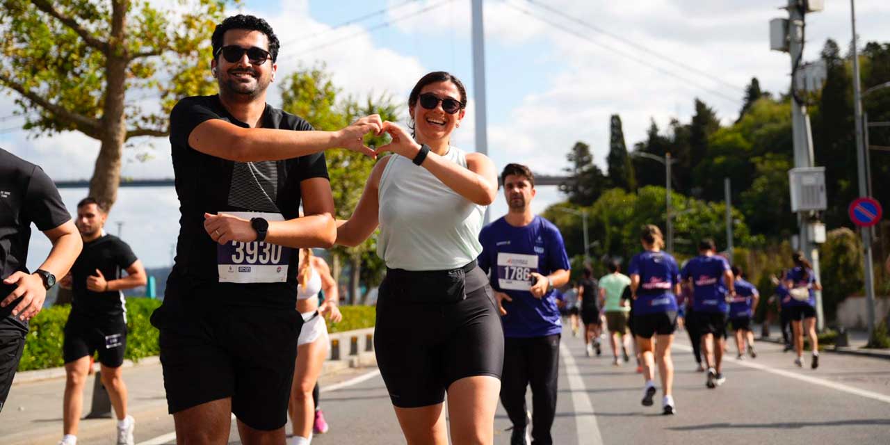 Binlerce sporcu İstanbul'u koştu