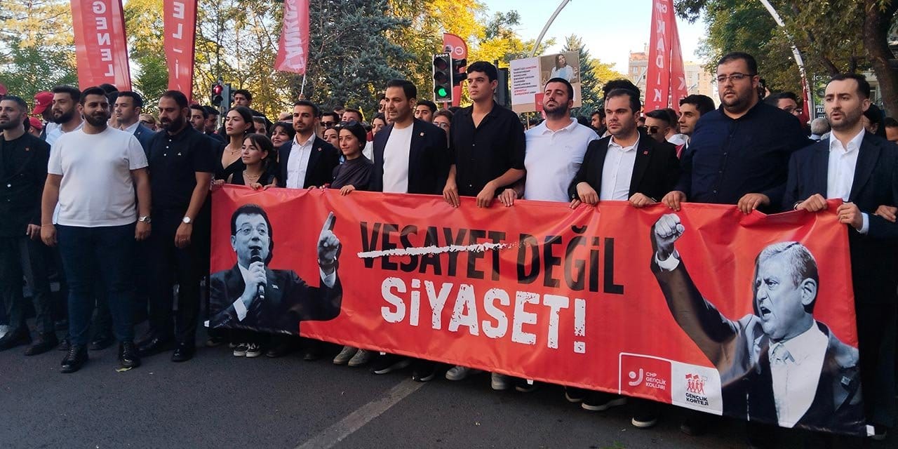 Ankara sokakları "Cumhurbaşkanı İmamoğlu" sloganlarıyla inledi