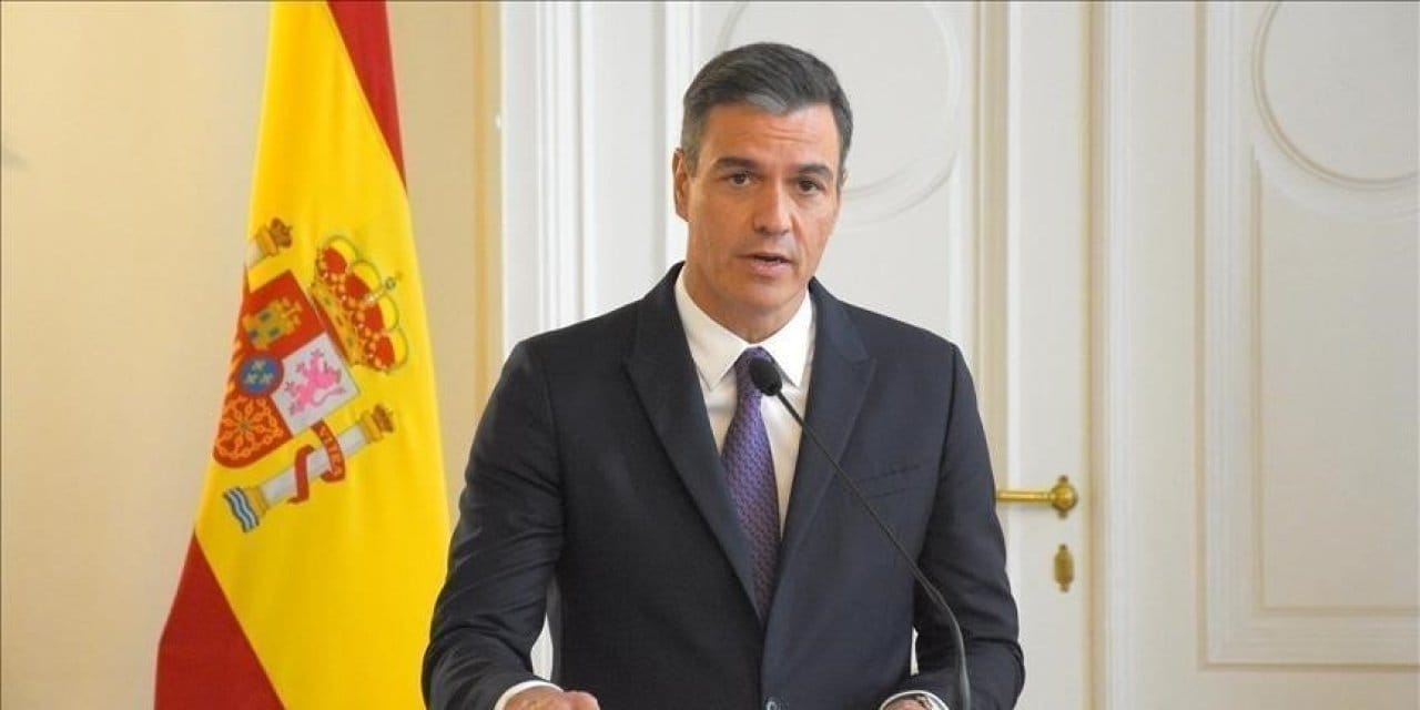 Başbakan halkının yaptığı protestolara hayran kaldı