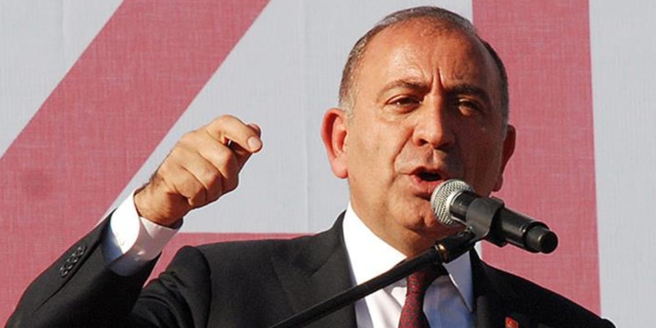 Kayyum Gürsel Tekin'den kurultay davasının ertelenmesine ilk yorum