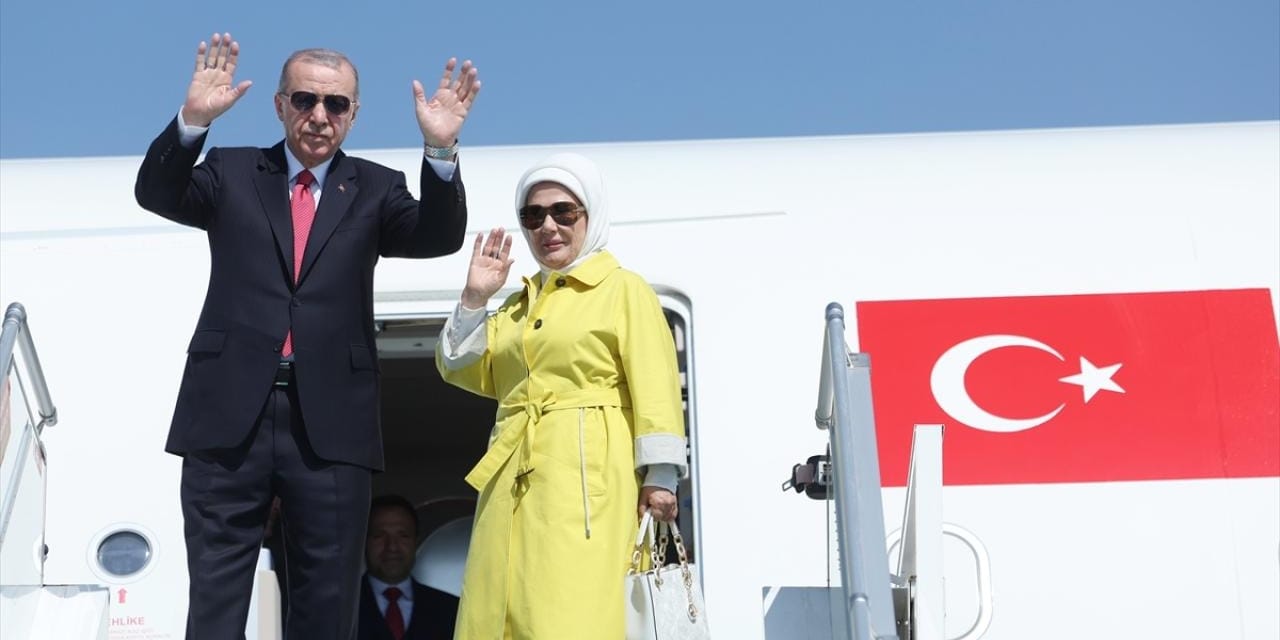 Erdoğan Katar'dan Türkiye'ye doğru yola çıktı