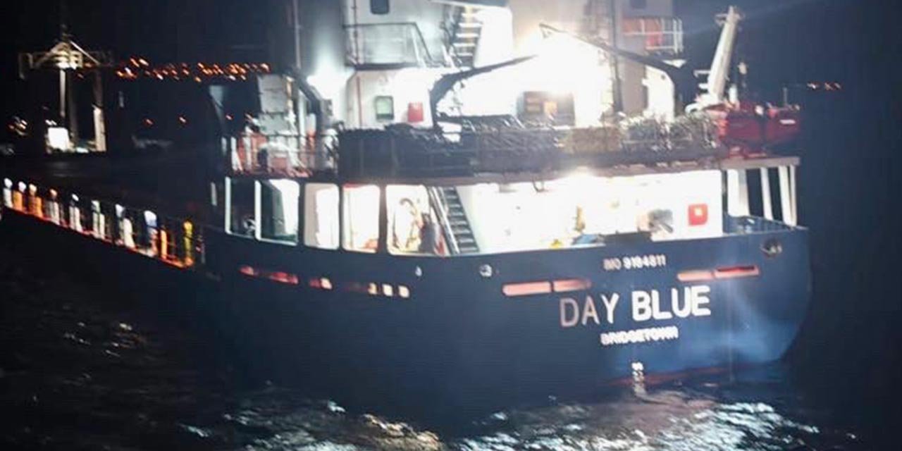 Çanakkale Boğazı'nda 90 metrelik gemi akıntının ortasında kaldı