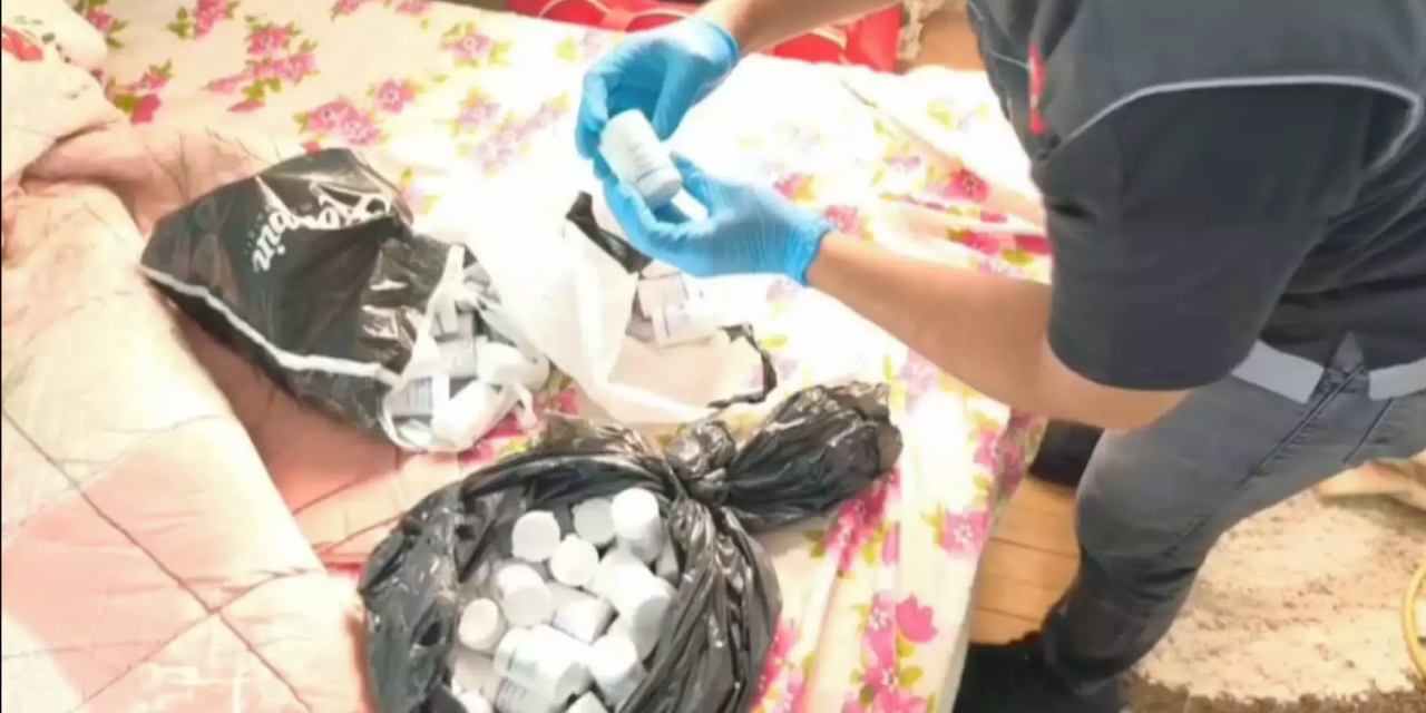 Afyonkarahisar'da şaşırtan operasyon! Bir evden binlercesi çıktı