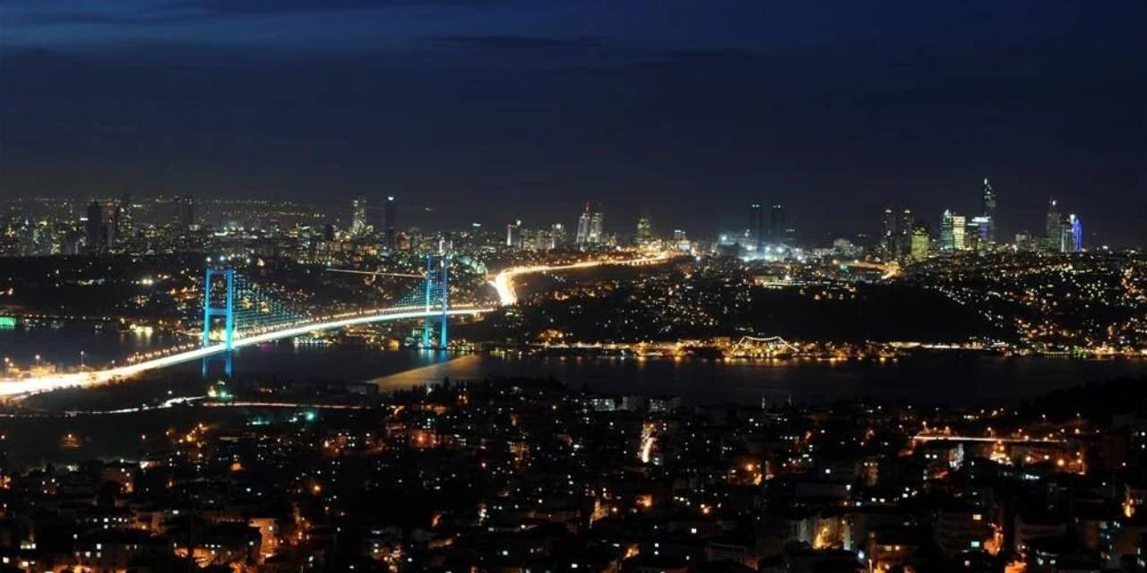 Bu gece yarısından itibaren başlıyor: İstanbul’un 21 ilçesi için kara gece uyarısı