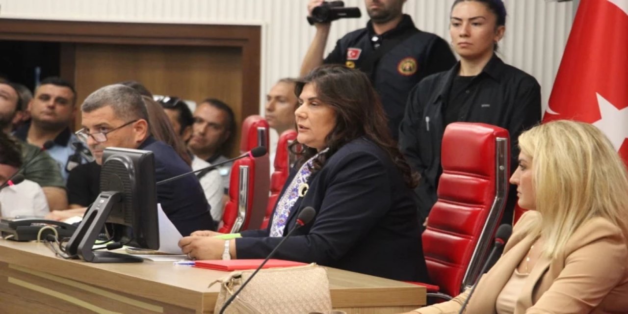 AKP'ye geçen Çerçioğlu CHP’li üyelerin  taleplerini reddetti