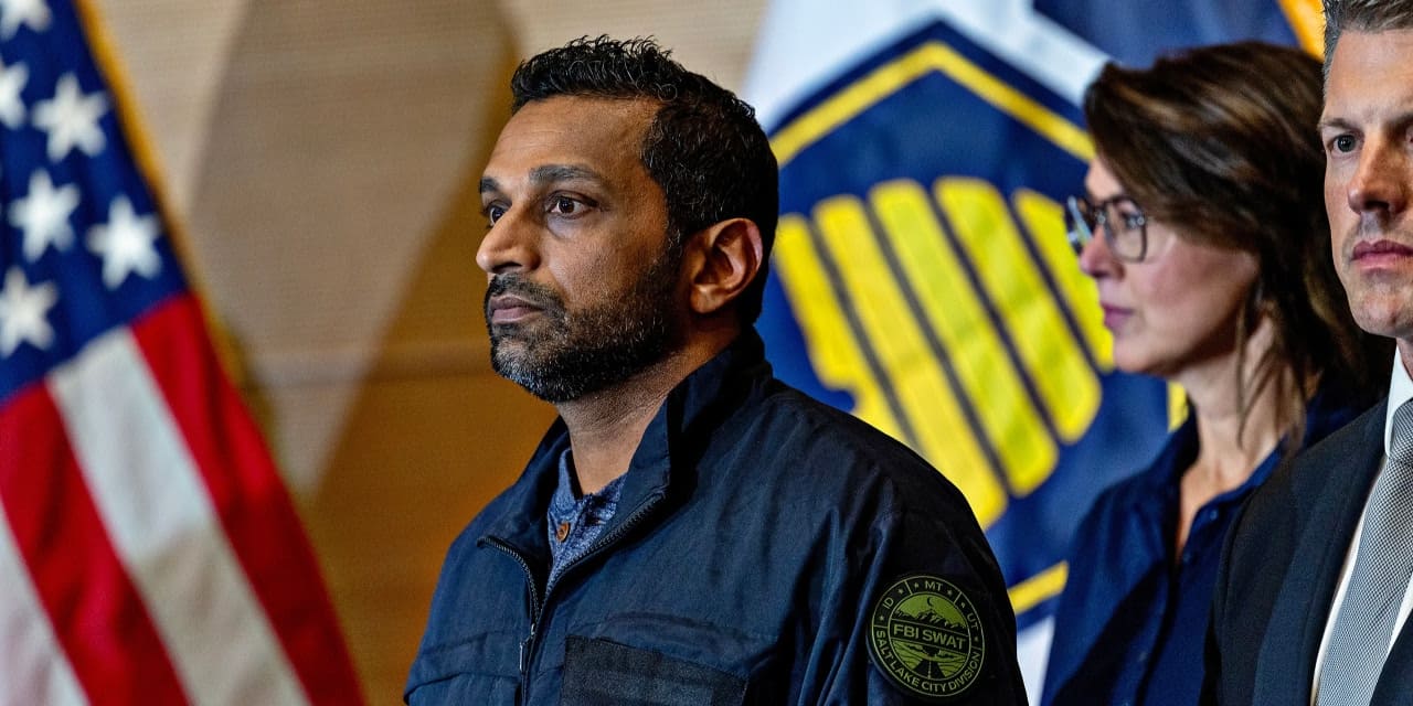 FBI Direktörü’ne bir şok daha: Pedofil Epstein hakkında sorgulandı hakaretler havada uçuştu