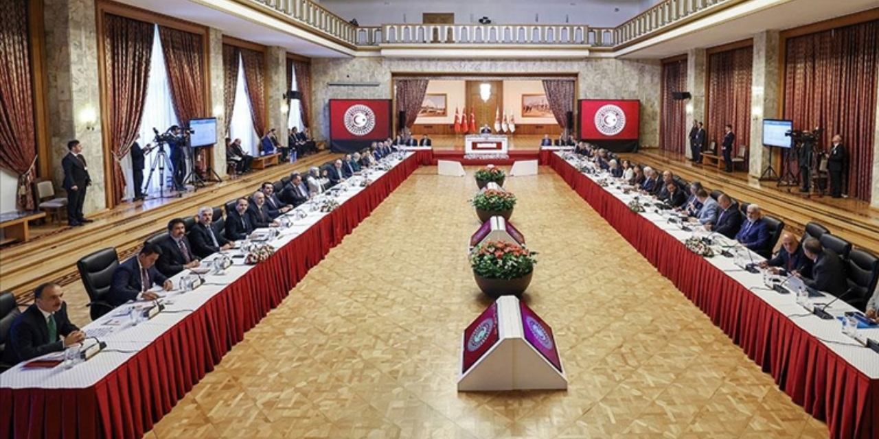 DEM Parti Komisyona çağrı yaptı iki talebini açıkladı