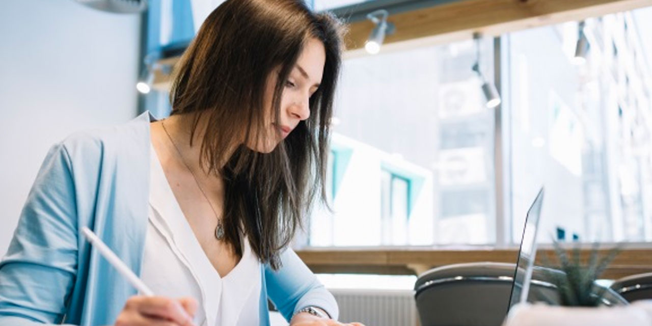 Kadınlara dayatılan skandal sözleşmeyi açıkladı: Evlenmeyeceksin, doğum yapmayacaksın!