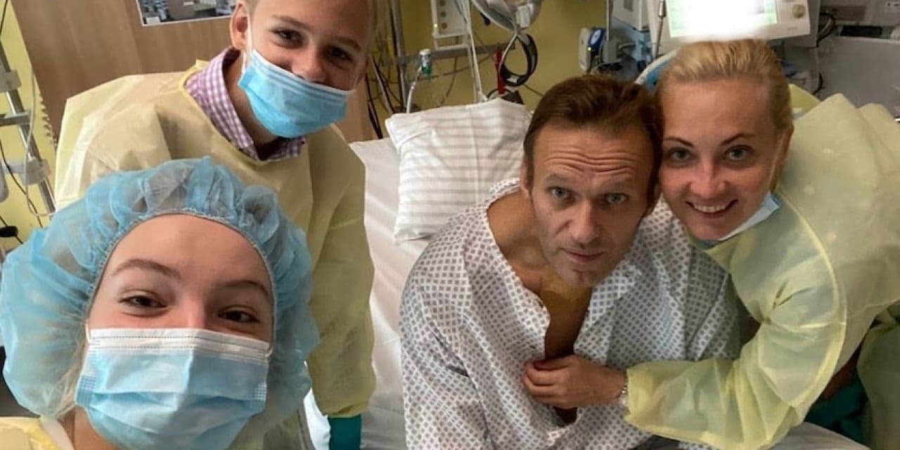 Rus muhalefet lideri hapishanede ölmüştü: Eşinden skandal Putin iddiası