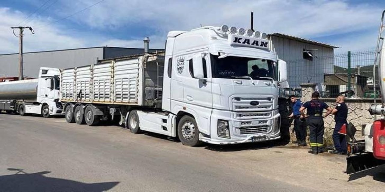 Kocaeli'de feci kaza: Damperi tellere değen sürücü ağır yaralandı