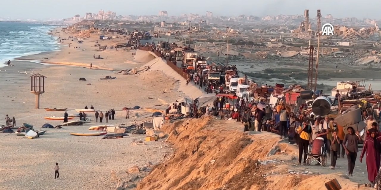 Gazze'de insanlık dramı: Bombaların arasından zorunlu göç