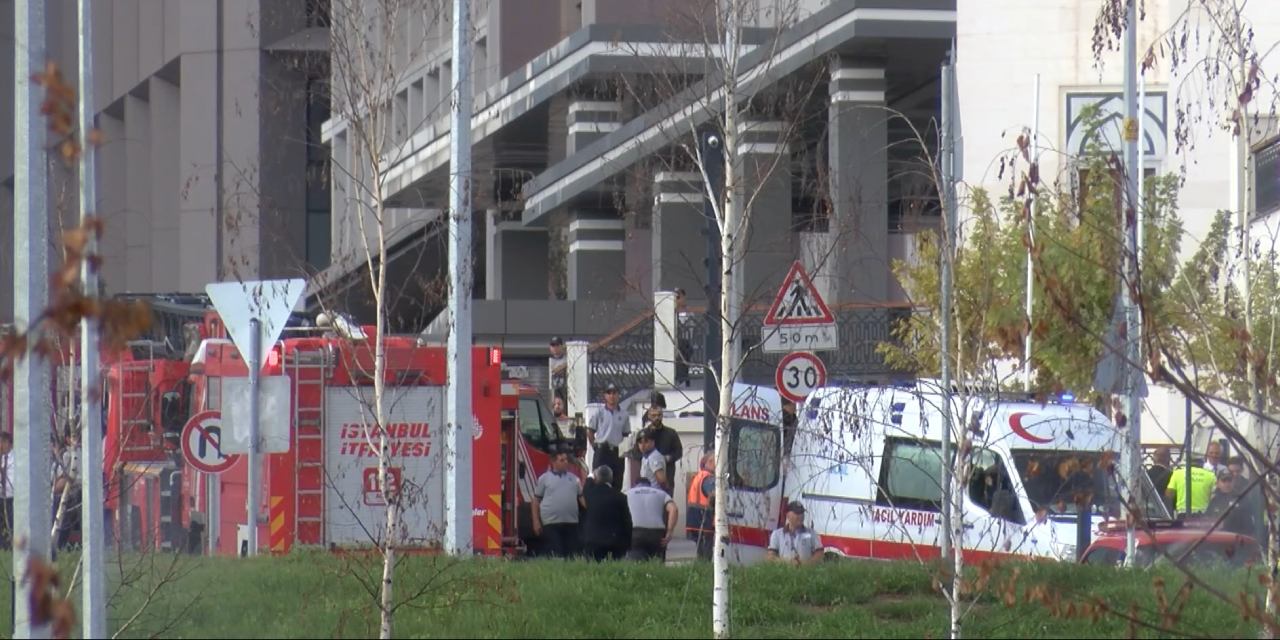 Ümraniye'de kanalizasyon çalışması sırasında göçük!