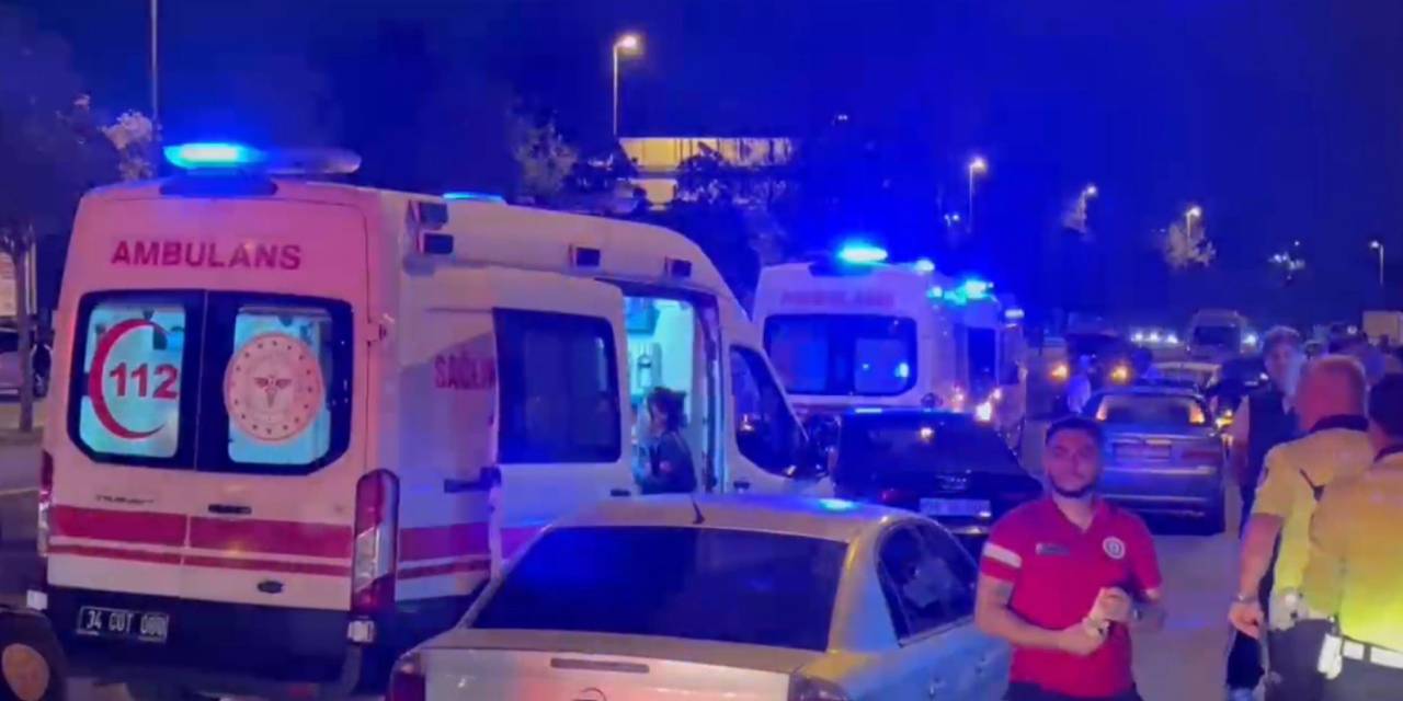 Kartal'da zincirleme kaza: LPG sızıntısı nedeniyle yol kapatıldı