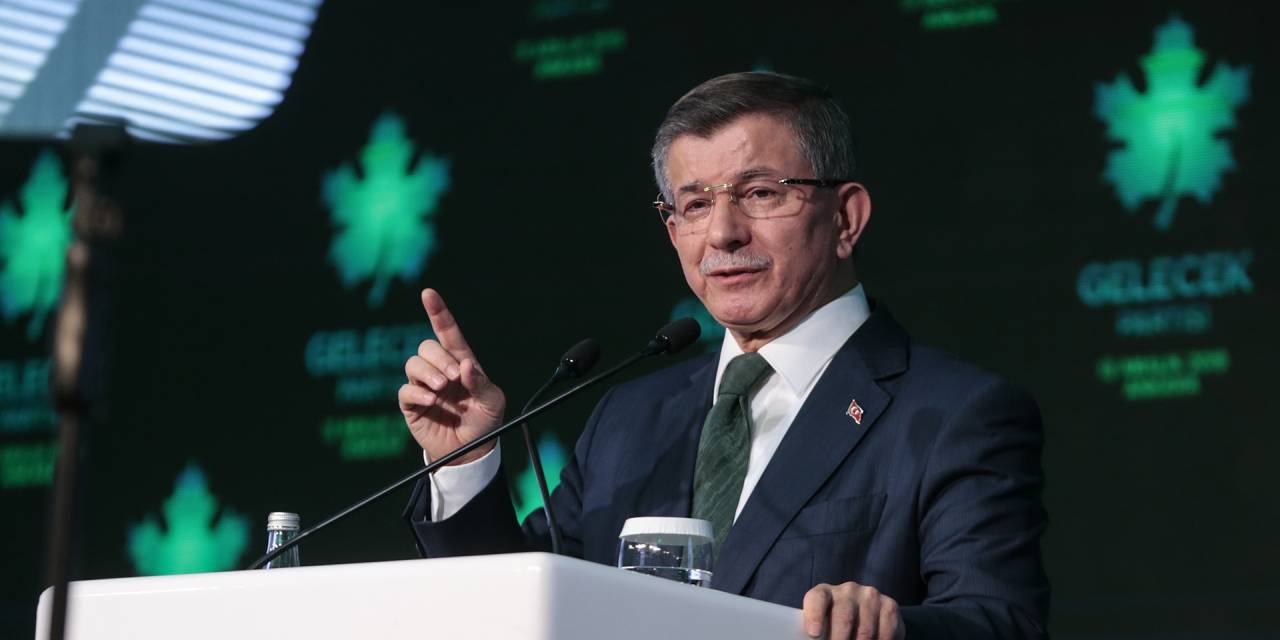 "Trump'a sesi çıkmıyor" deyip Erdoğan'ı eleştirdi: "Kara para aklama davası, servet rivayetleri varsa sesiniz kısılır"