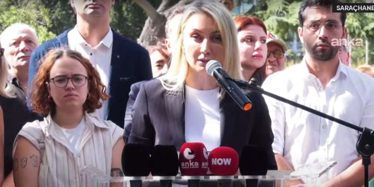 İBB tutuklularının aileleri yine bir aradaydı: Saraçhane’den yükselen umudu kıramayacaklar