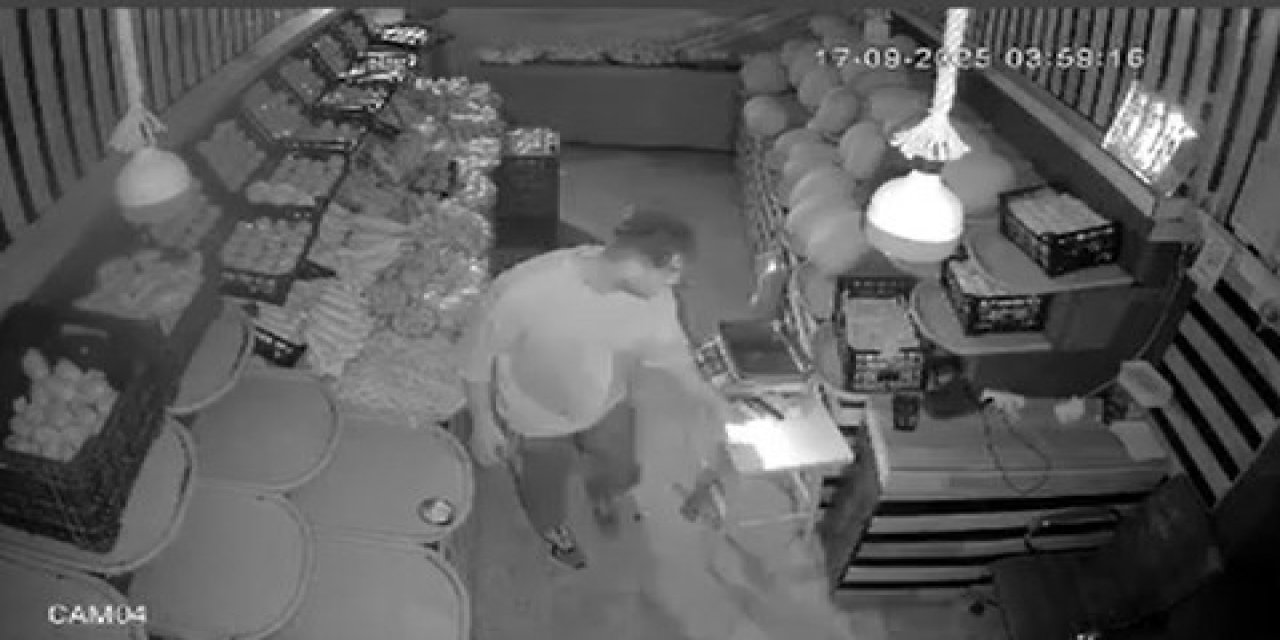 Hırsızların ‘nöbet değişimi’ kamerada! Biri parayı aldı diğeri meyveyi