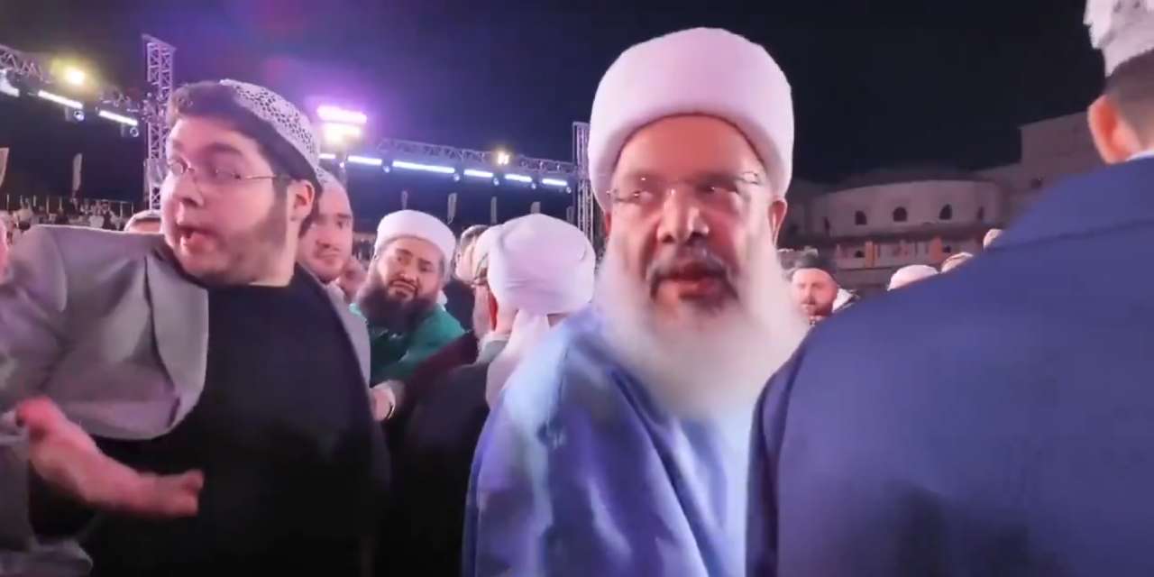 Menzil Şeyhi 'yapmayın' dese de durmadılar: 3 gün süren düğünde cemaat birbirine girdi