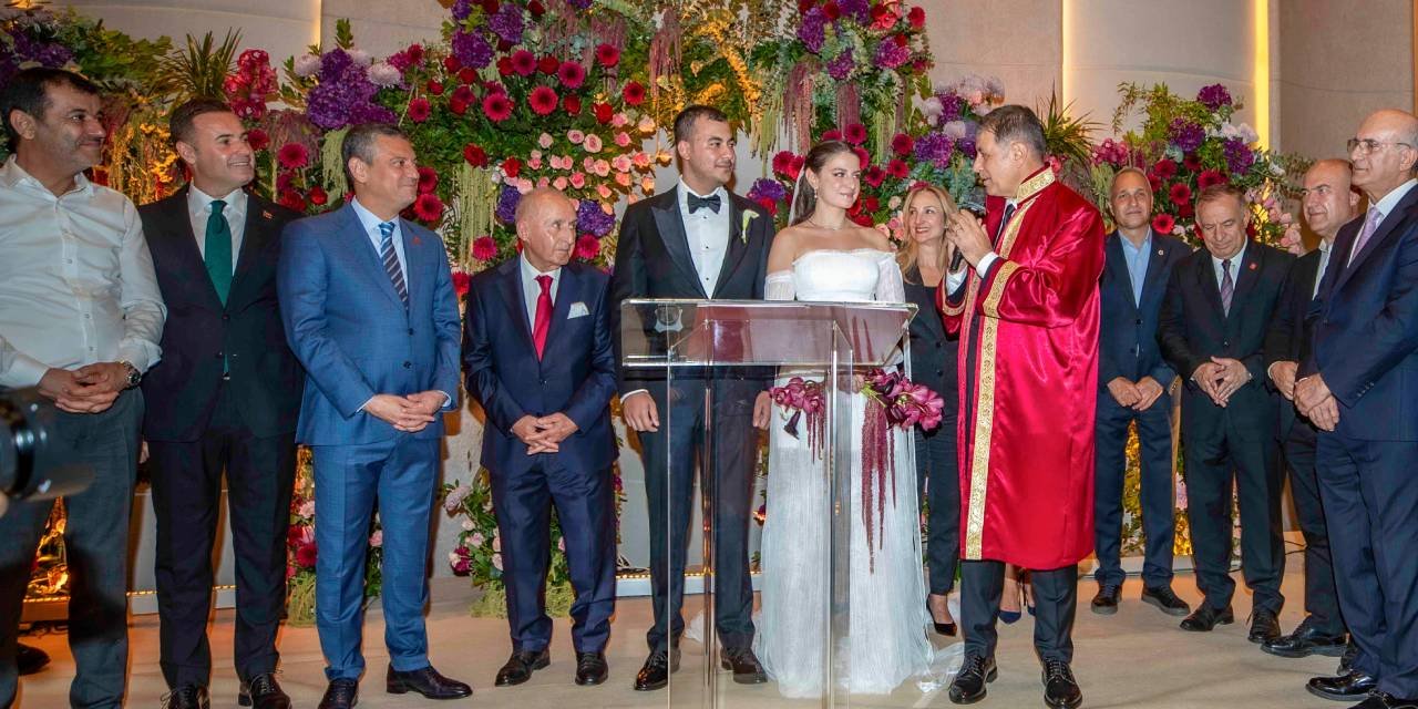 Özgür Özel, Cemil Tugay'ın kızının düğün törenine katıldı