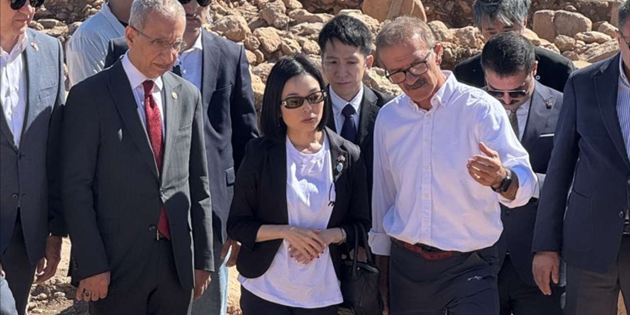 Prensese Şanlıurfa'nın Taş Tepeler'ini gezdirdiler