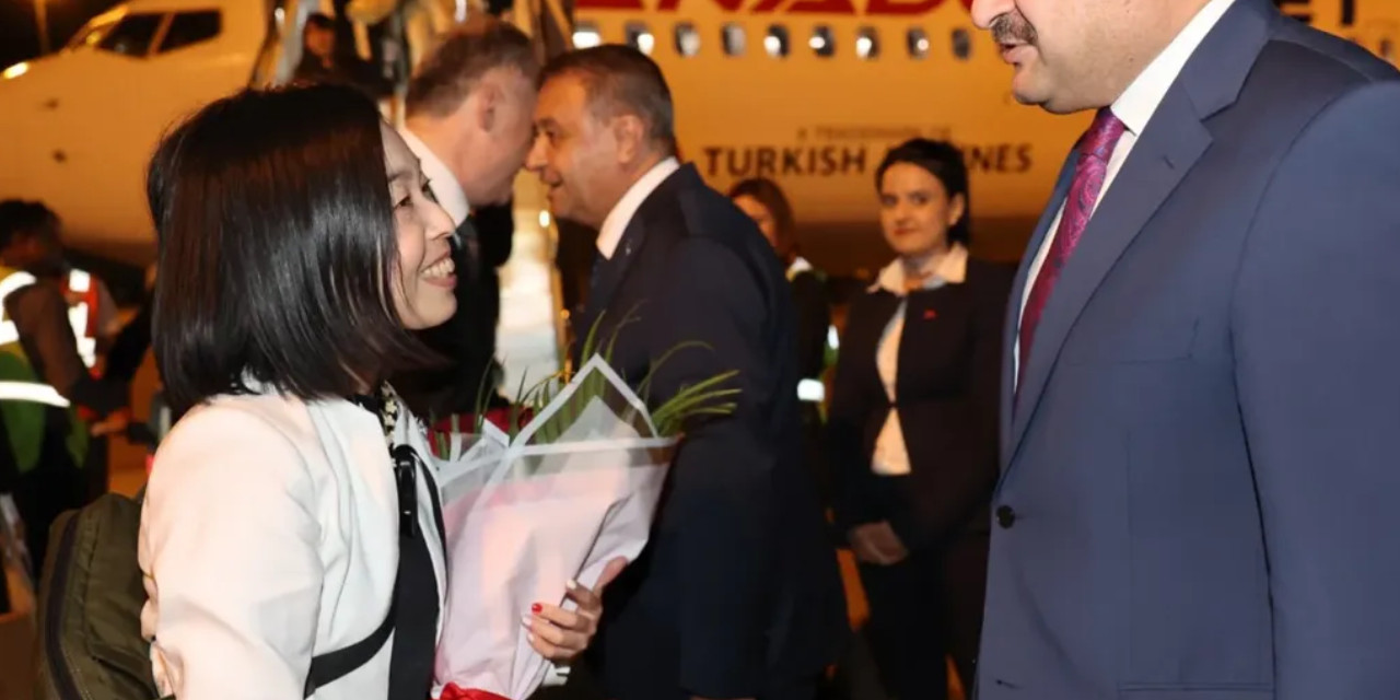 Japon Prenses Mikasa Şanlıurfa'ya tarifeli uçakla gitti