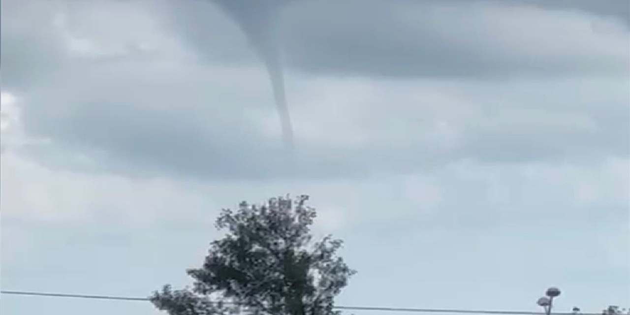 Ordu'da hortum paniği: Kıyıya doğru hızla ilerledi!