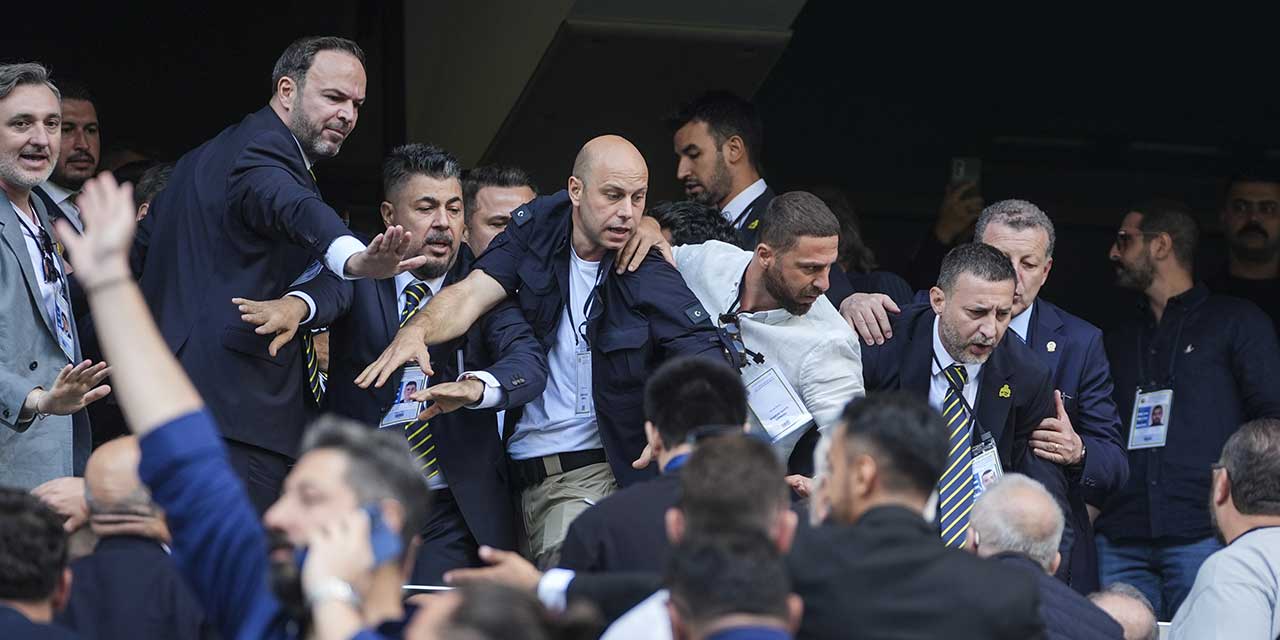 Sadettin Saran'ın üstüne kahve bardağı attılar