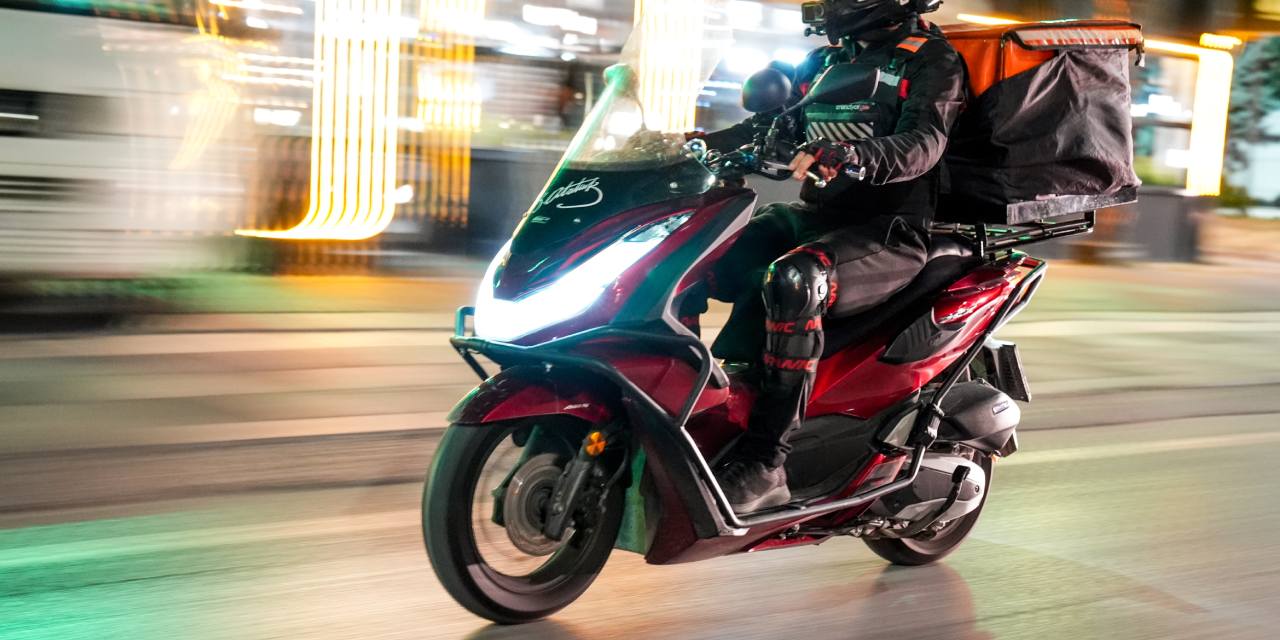 Yemeğinizin hızı onların canı demek... Türkiye'de motorkurye gerçeği