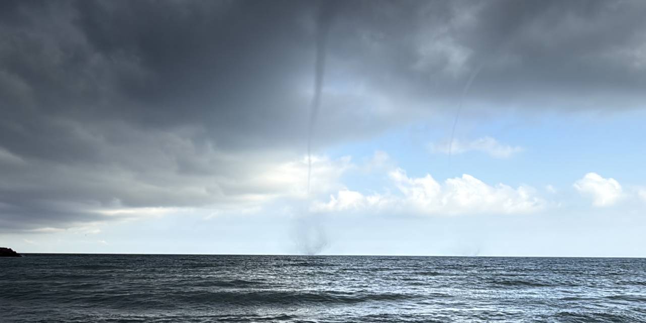 Gören cep telefonuna sarıldı: Karadeniz'de kıyıya yakın bölgede hortum!