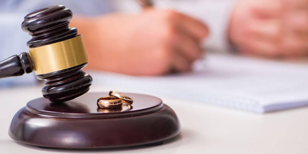 Yargıtay'dan emsal karar: Alkolik ve borçlu koca boşanmada tam kusurlu sayıldı