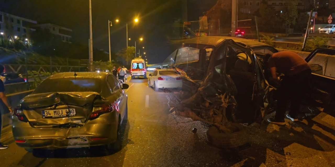 Kadıköy'de zincirleme trafik kazası