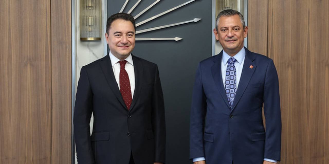 Ali Babacan Özgür Özel'i tebrik etti