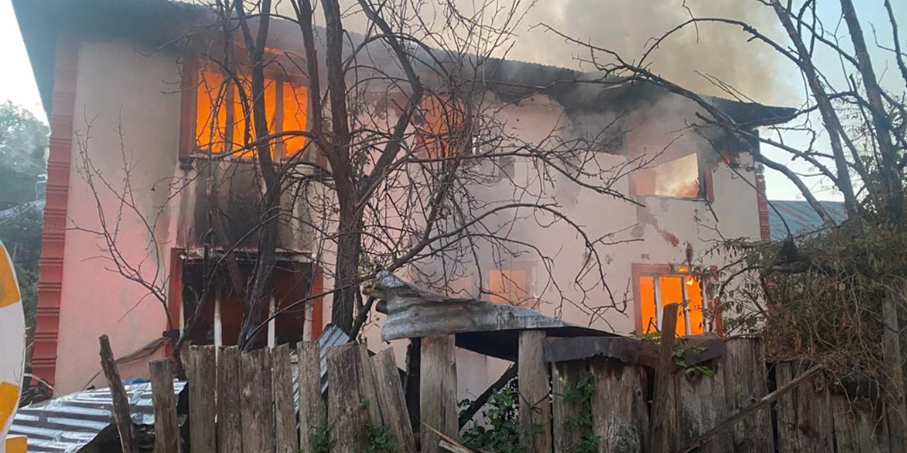 Bolu'daki yangında yaşlı çift hayatını kaybetti