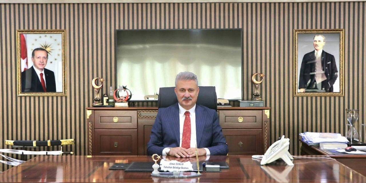 Rüşvet soruşturmasında gözaltına alınmıştı: AKP'li Belediye Başkanı Sungur adliyeye sevk edildi