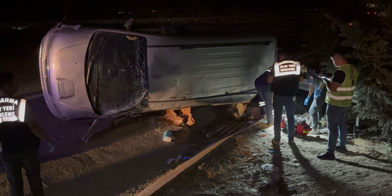 Patlayan lastik faciaya neden oldu: 2 ölü 8 yaralı