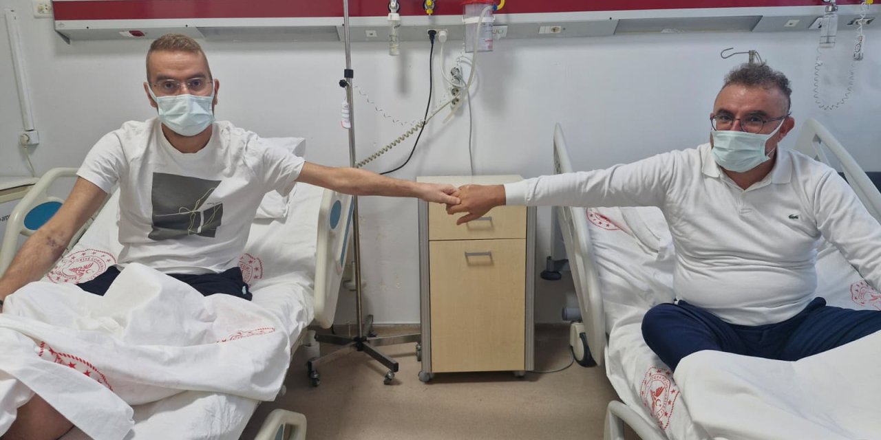 Böbreğini verdi kardeşini hayata bağladı