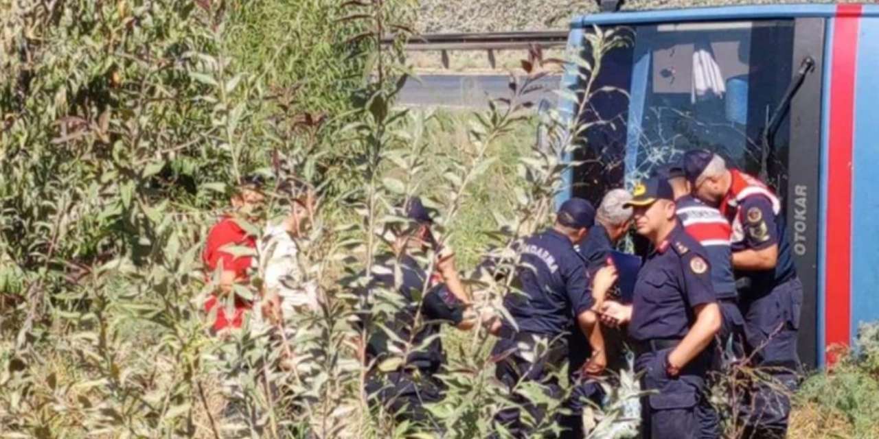 Cezaevi aracı devrildi: Çok sayıda yaralı var