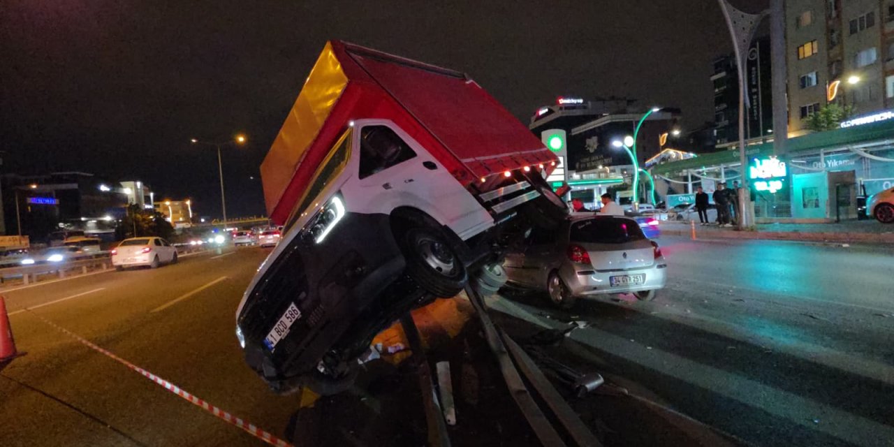 D-100 karayolunda kaza: 3 kişi yaralandı