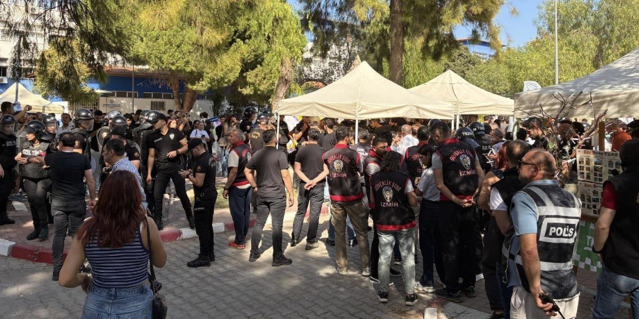 Ege Üniversitesi'nde yemek zammını protesto eden öğrencilere polis müdahalesi! Gözaltılar var