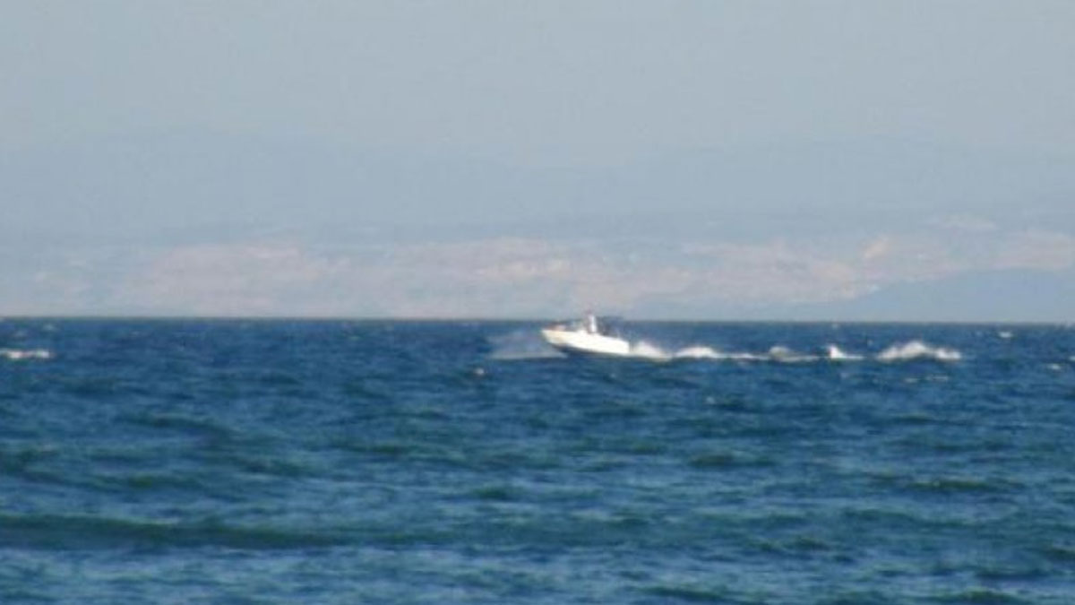 Alabora olan teknedeki 4 kişi kurtarıldı